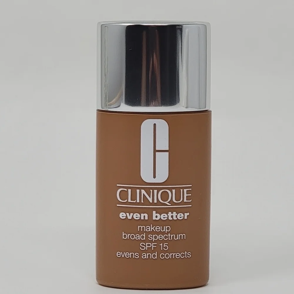 Clinique  Even Better Makeup Broad Spectrum SPF 15  WN 104 toffee (M)